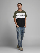 model_shot-front_full