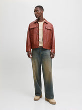 model_shot-front_full