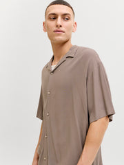 model_shot-creative