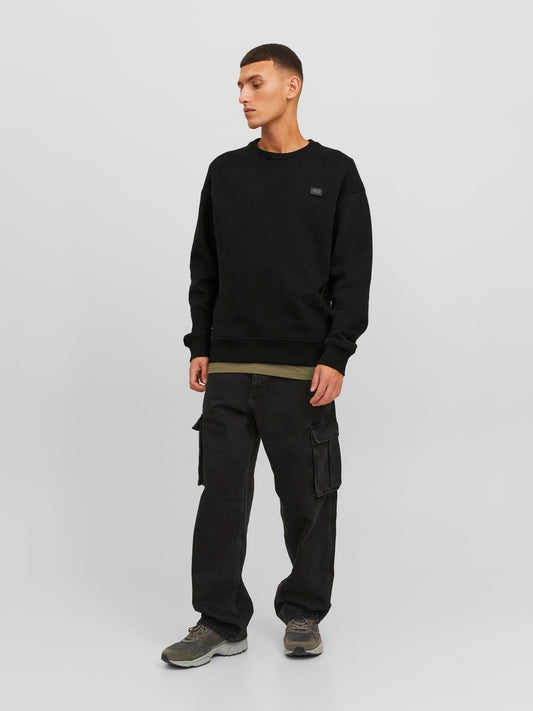 model_shot-front_full