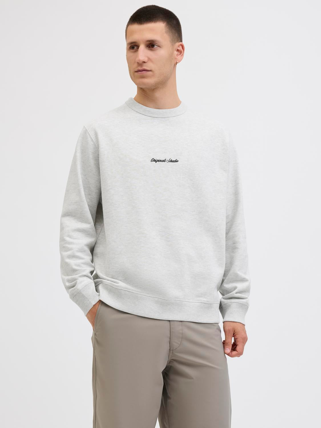 model_shot-front