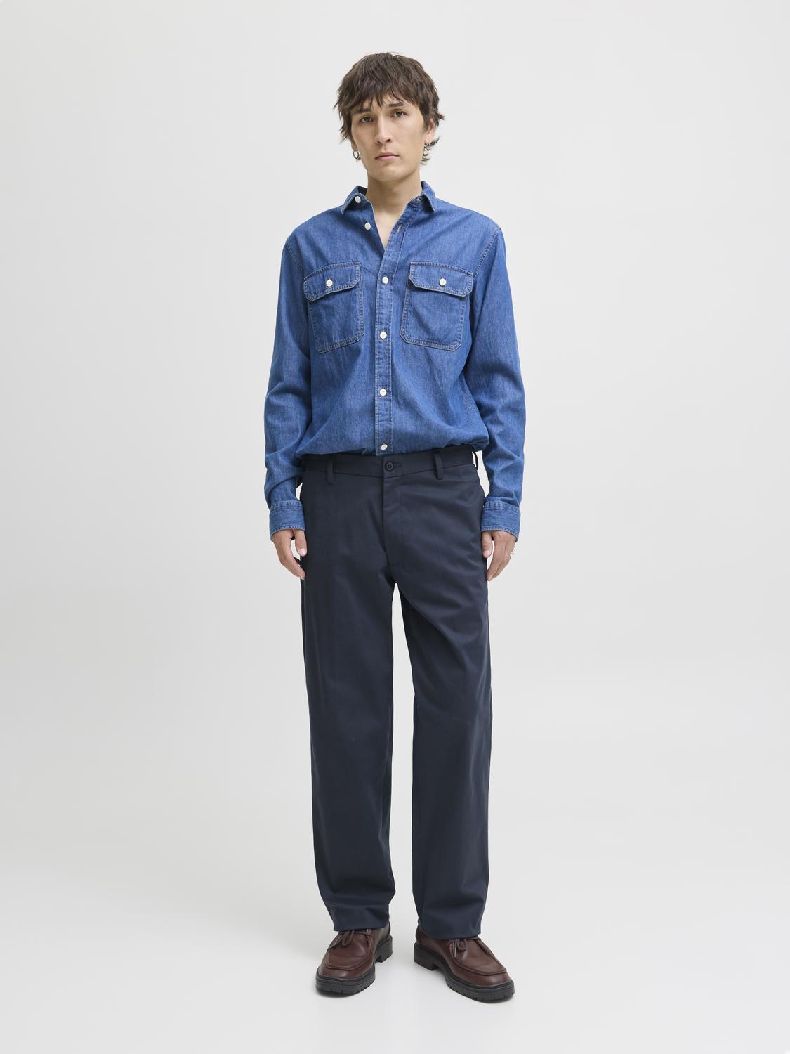 model_shot-front_full