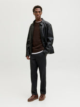 model_shot-front_full
