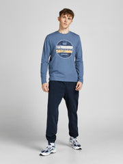 model_shot-front_full