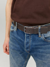 حزام رجالي جلد بني غامق "بلاك كوفي" مع بنطلون – JACJONES