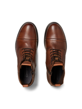 model_shot-front_full