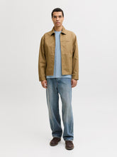 model_shot-front_full