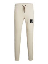 بنطلون رياضي رجالي بلون moonbeam من الأمام