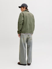 model_shot-back