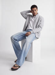 model_shot-creative