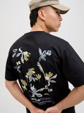 model_shot-creative