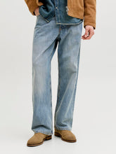model_shot-front