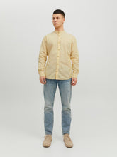 model_shot-front_full