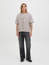 model_shot-front_full