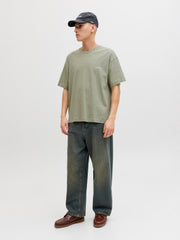 model_shot-front_full