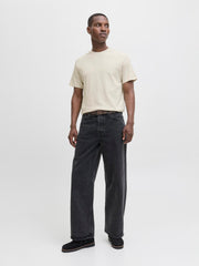 model_shot-front_full