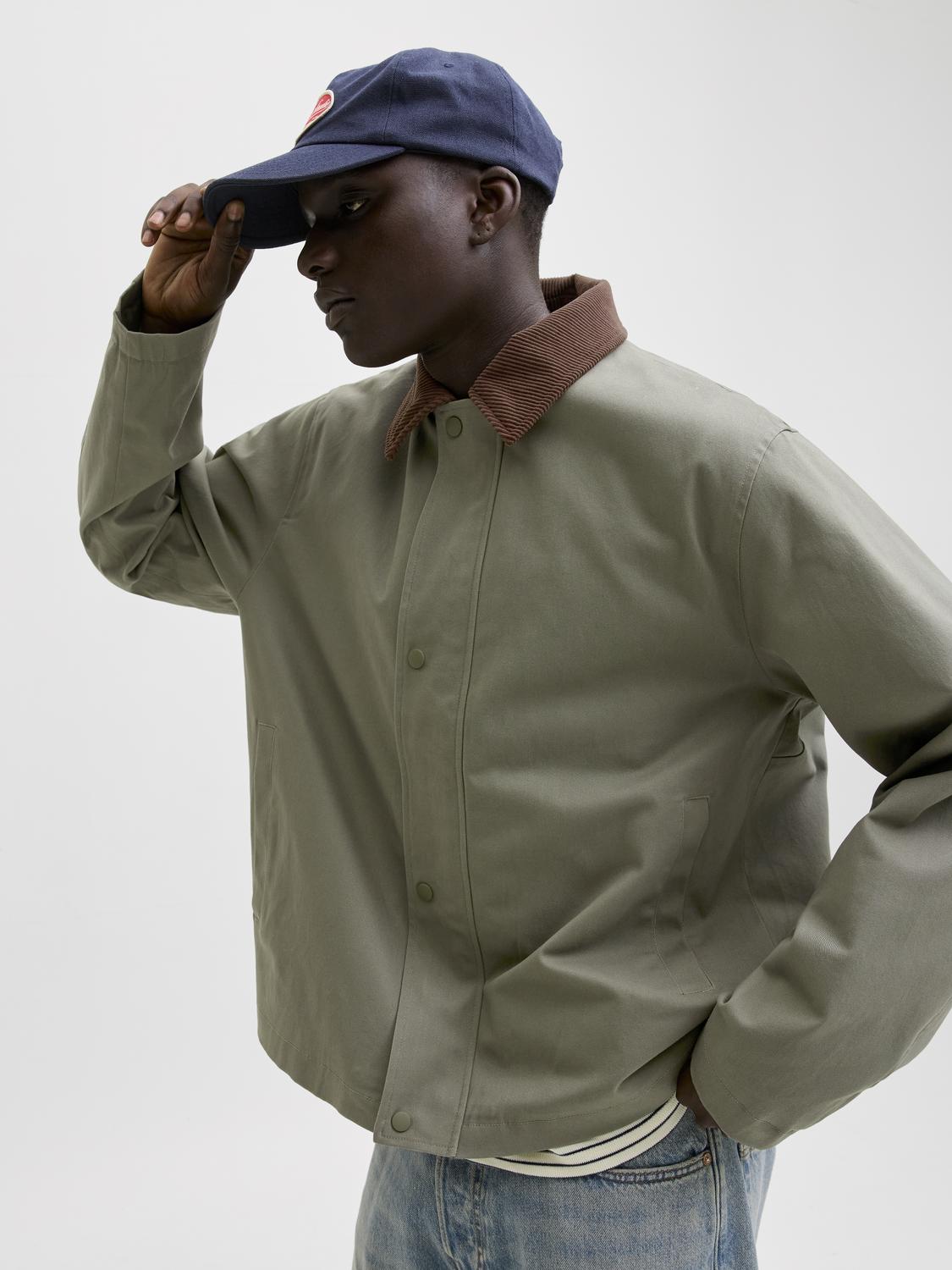 model_shot-creative