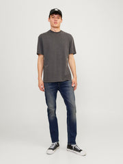 model_shot-front_full