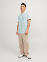 model_shot-front_full