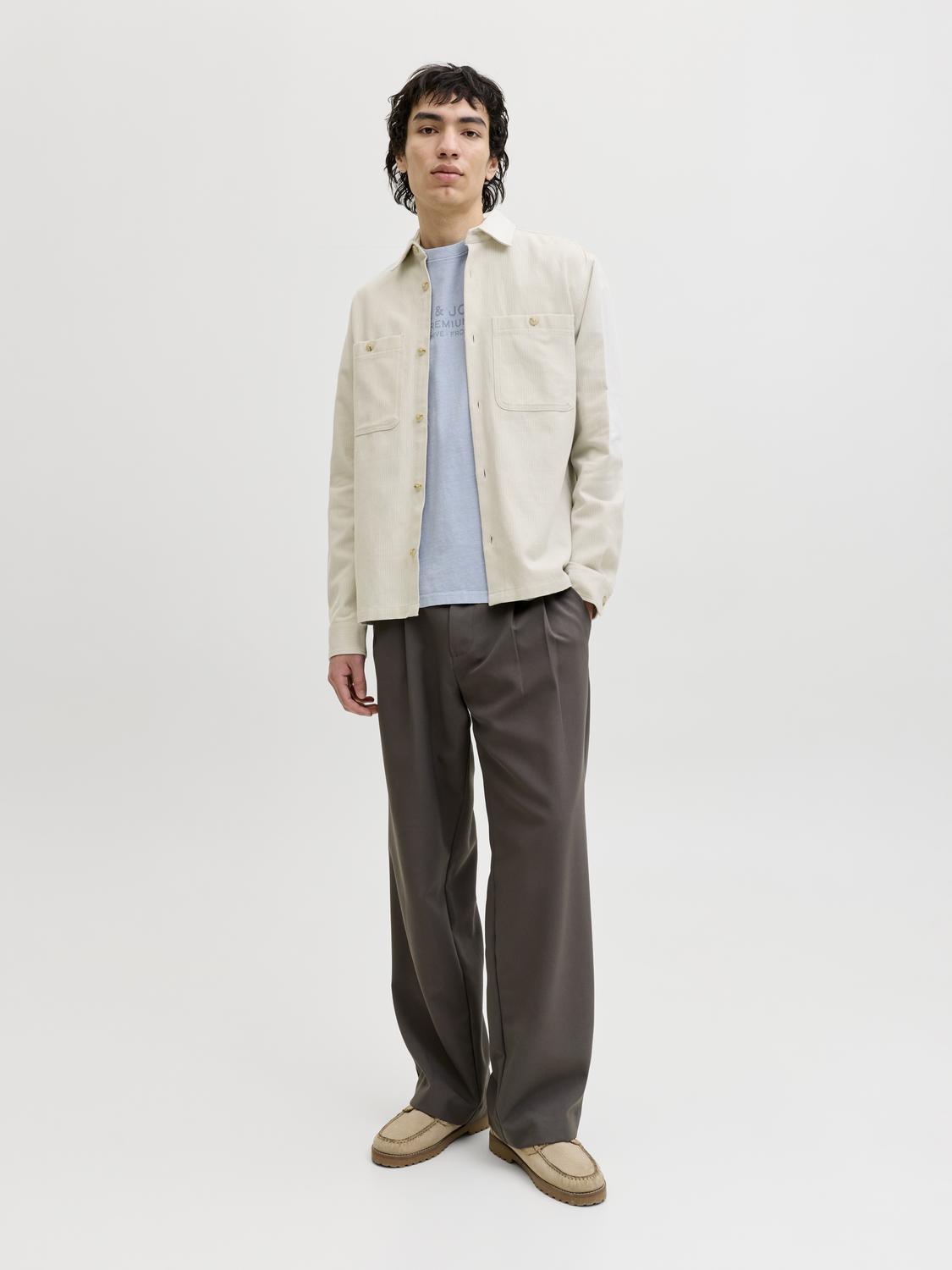 model_shot-front_full