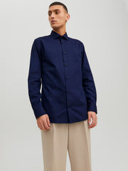 model_shot-front