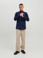 model_shot-front_full