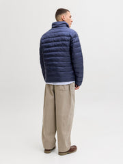 model_shot-back