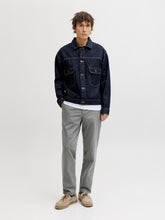 model_shot-front_full