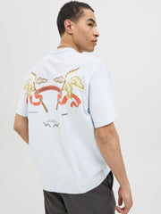 تيشيرت جرافيكي سكايواي من الخلف