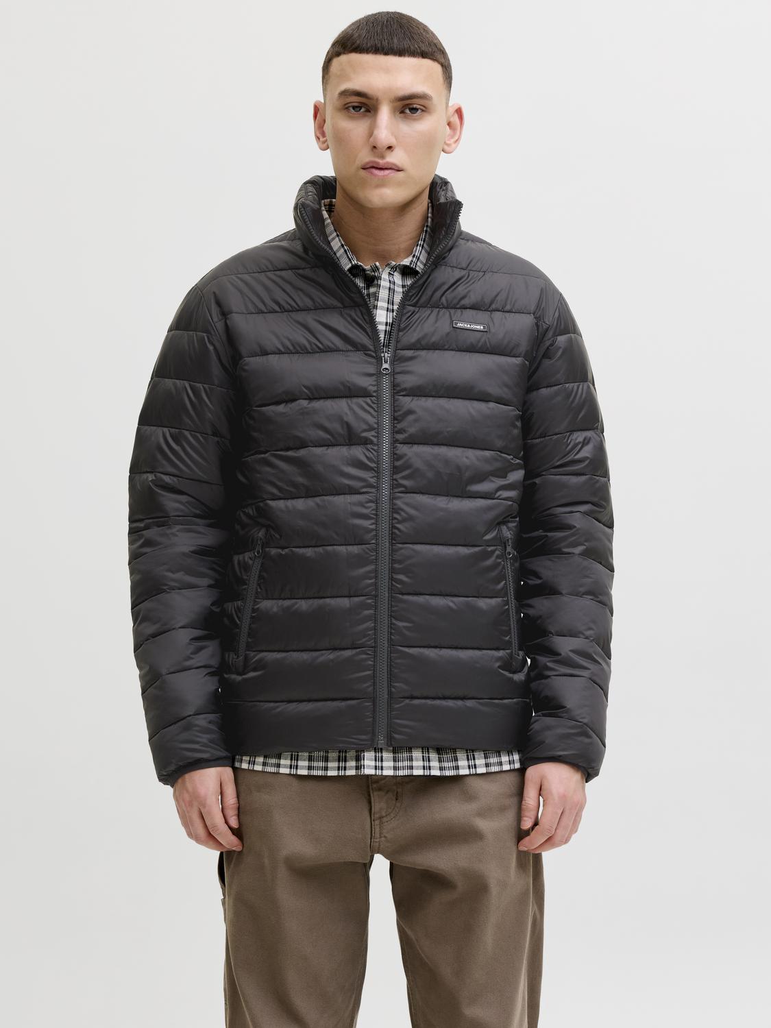 model_shot-front