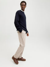 model_shot-creative