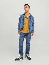 model_shot-front_full