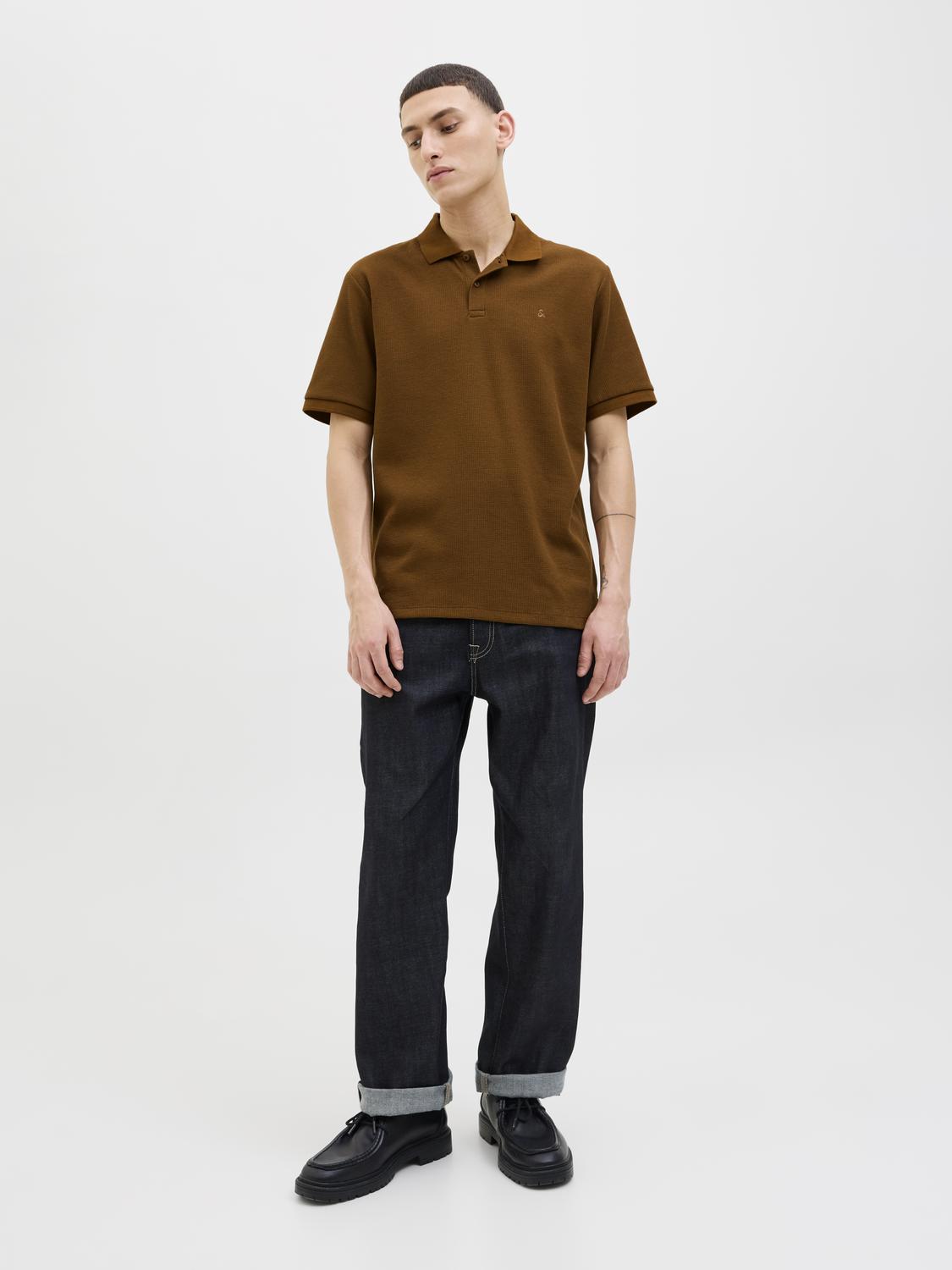 model_shot-front_full