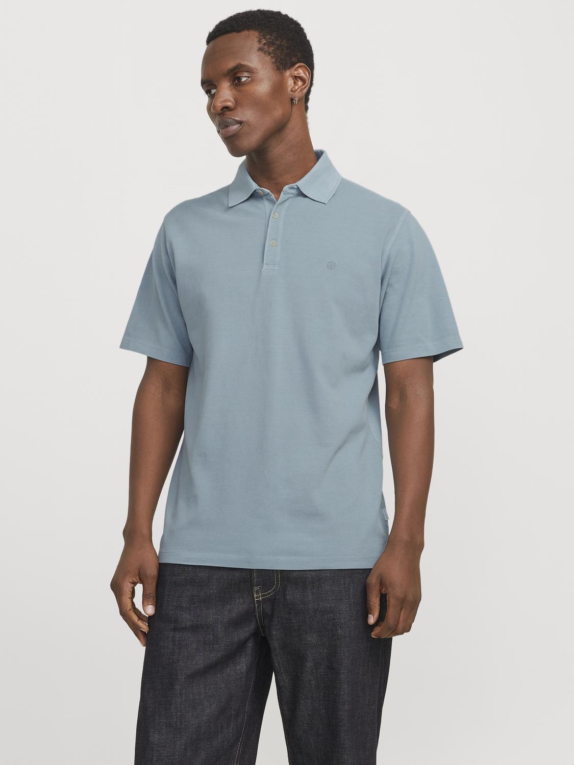 model_shot-front