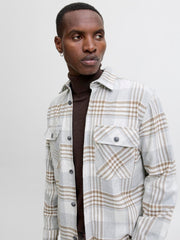 model_shot-creative