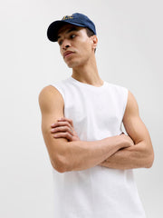 model_shot-creative
