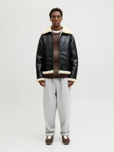 model_shot-front_full