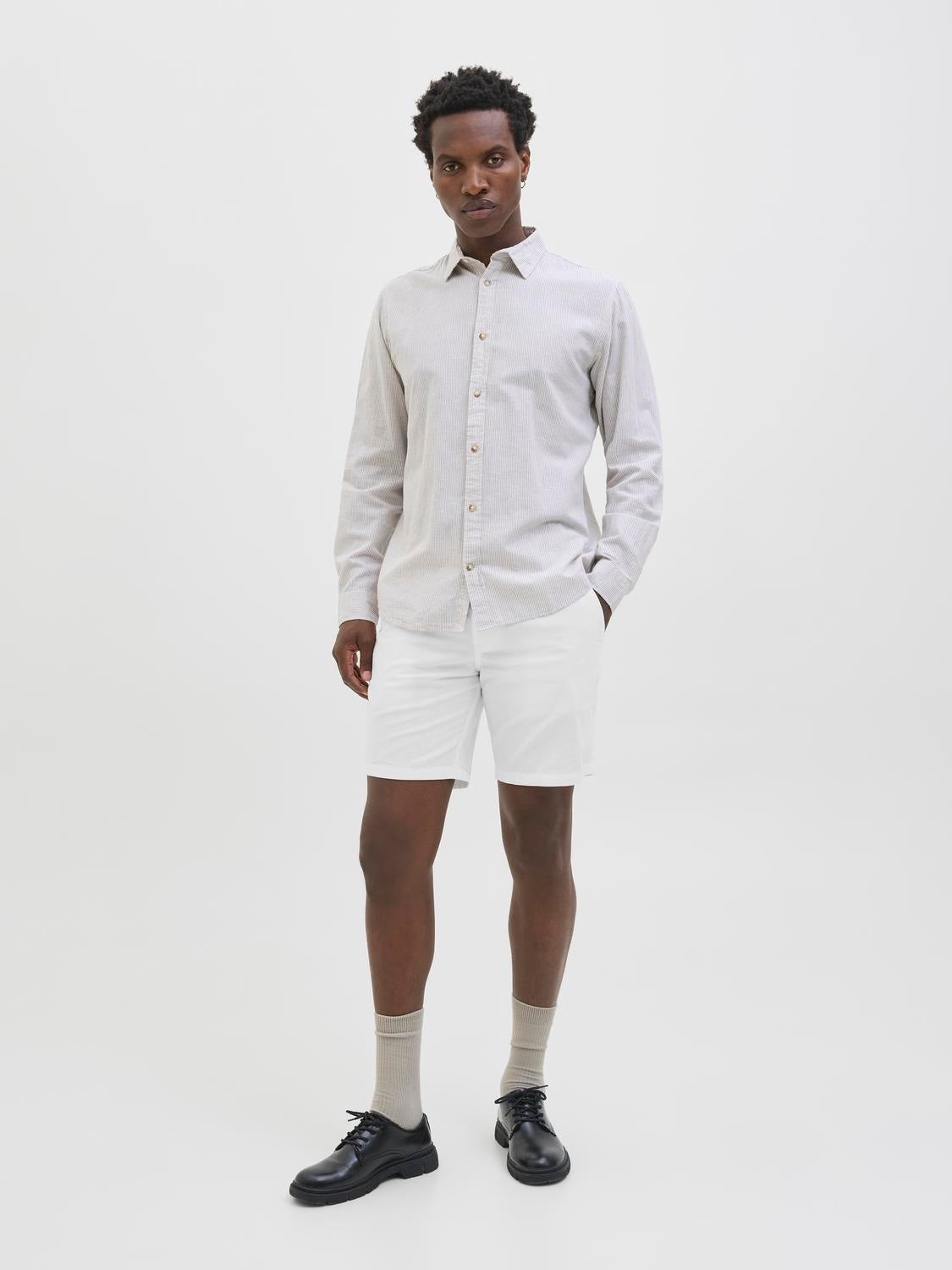 model_shot-front_full