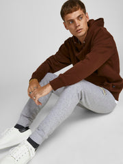 model_shot-creative