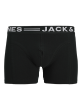 model_shot-front_full