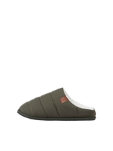 شبشب منزلي رجالي مبطن بلون زيتوني جانبي