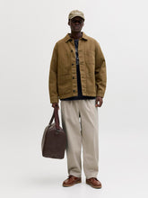 model_shot-front_full