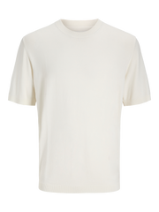 تيشيرت رجالي محبوك بلون أوف وايت – عرض أمامي