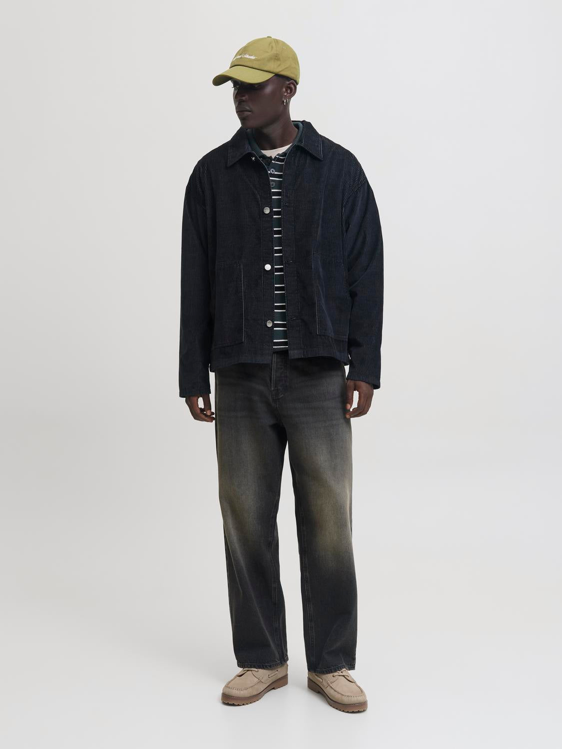 model_shot-front_full