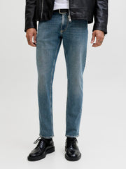 model_shot-front