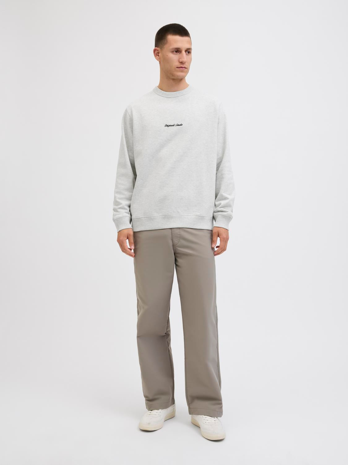 model_shot-front_full