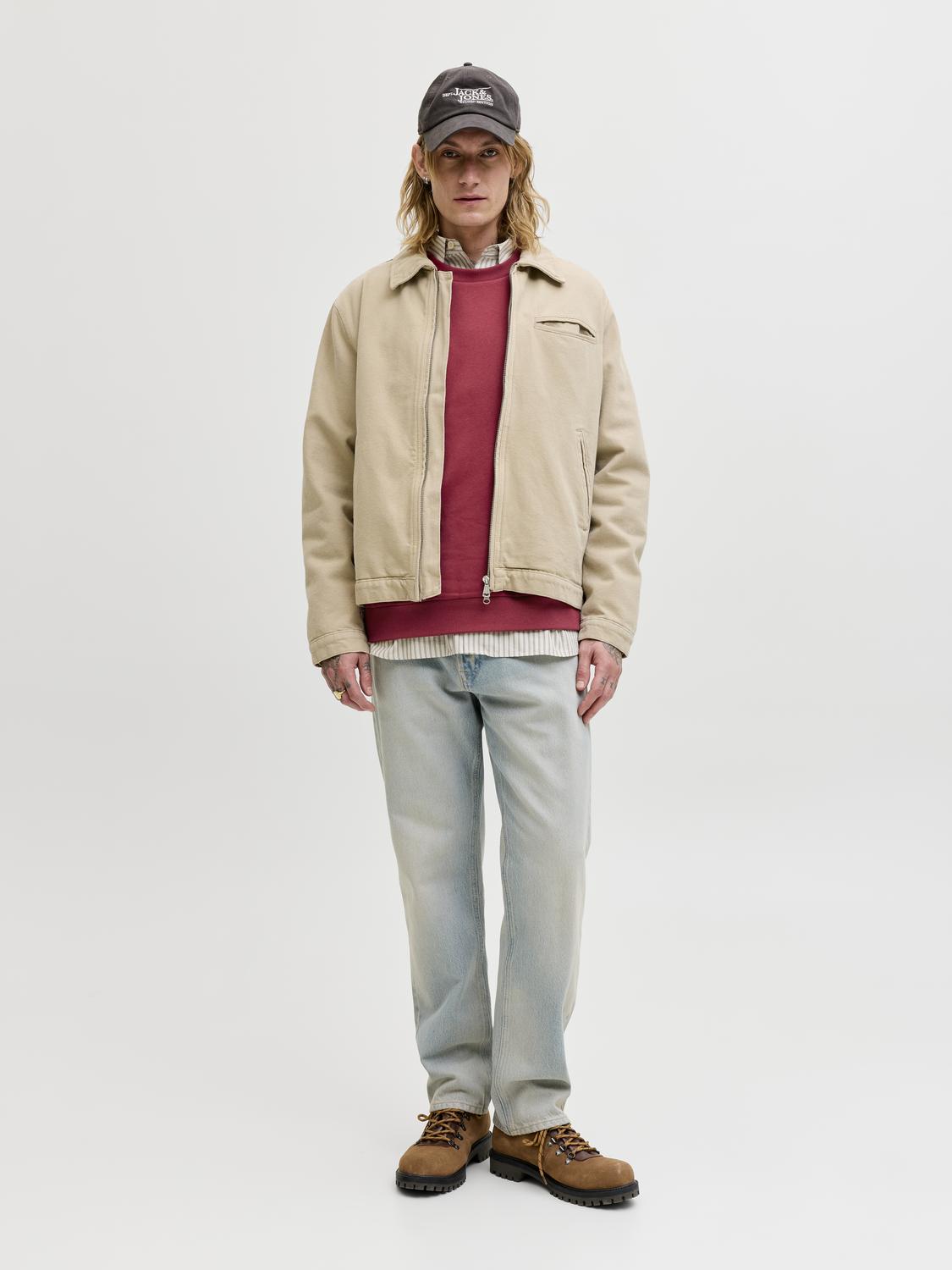 model_shot-front_full