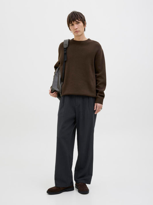 model_shot-front_full
