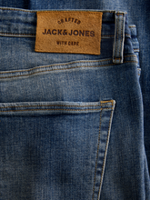 model_shot-detail
