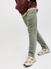 model_shot-creative